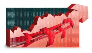 如何理解期权行权的操作与意义？这种操作存在哪些潜在风险？