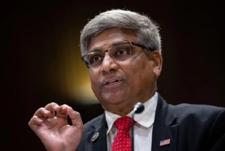 美国国家科学基金会主任辞职后 又有数百项基金会资助项目被终止