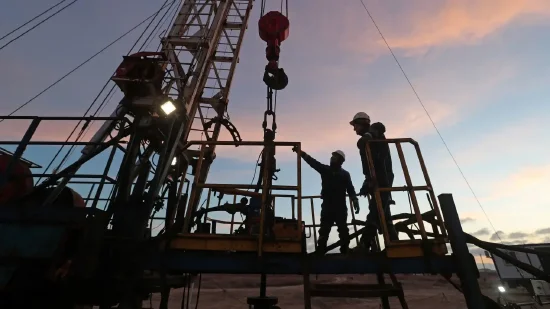 美国WTI原油周五收高2.4% 石油市场继续关注特朗普关税 第2张 美国WTI原油周五收高2.4% 石油市场继续关注特朗普关税 第2张