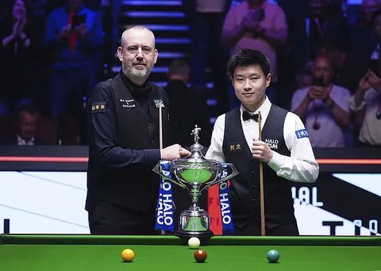 赵心童夺冠创历史!中国首位斯诺克世锦赛冠军! 第2张 赵心童夺冠创历史!中国首位斯诺克世锦赛冠军! 第2张