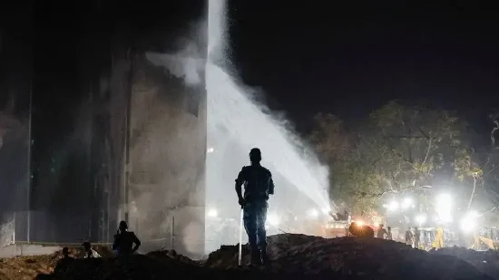 印度空难调查聚焦发动机与襟翼问题 印方下令对787机队全面安检  第1张