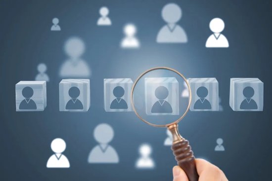 五高管联动调整！透视人保养老人事换防背后的战略棋局  第1张