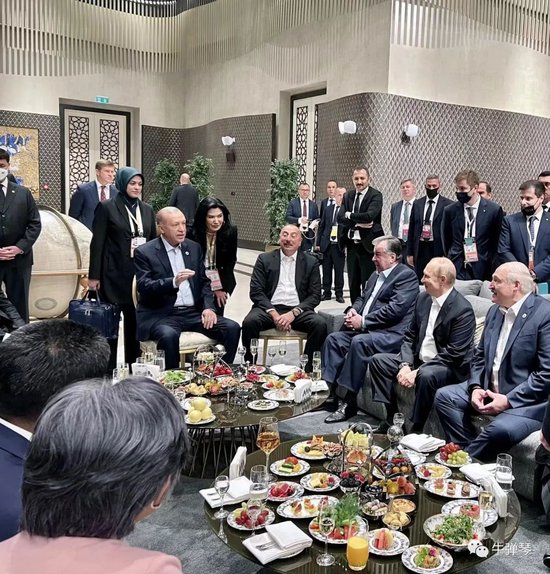 牛弹琴:特朗普被他吃豆腐了,但我还有一个疑问 第3张 牛弹琴:特朗普被他吃豆腐了,但我还有一个疑问 第3张