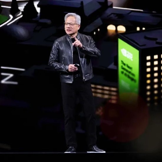 英伟达预计到2027年底Blackwell和Rubin芯片将带来至少1万亿美元收入  第1张